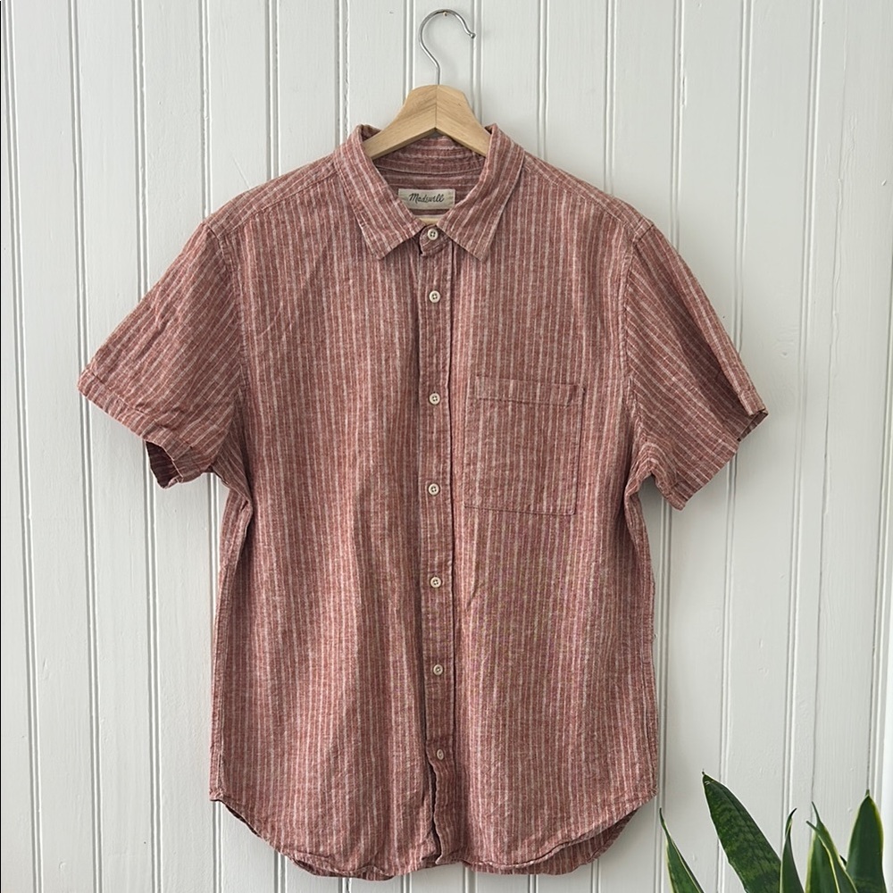 Madewell Men’s Button Down Short Sleeve Shirt in red/white stripes size L